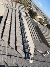 Load image into Gallery viewer, 25 pack of Adjustable Roof Ridge Clip for Tile, Concrete, etc... type roofs
