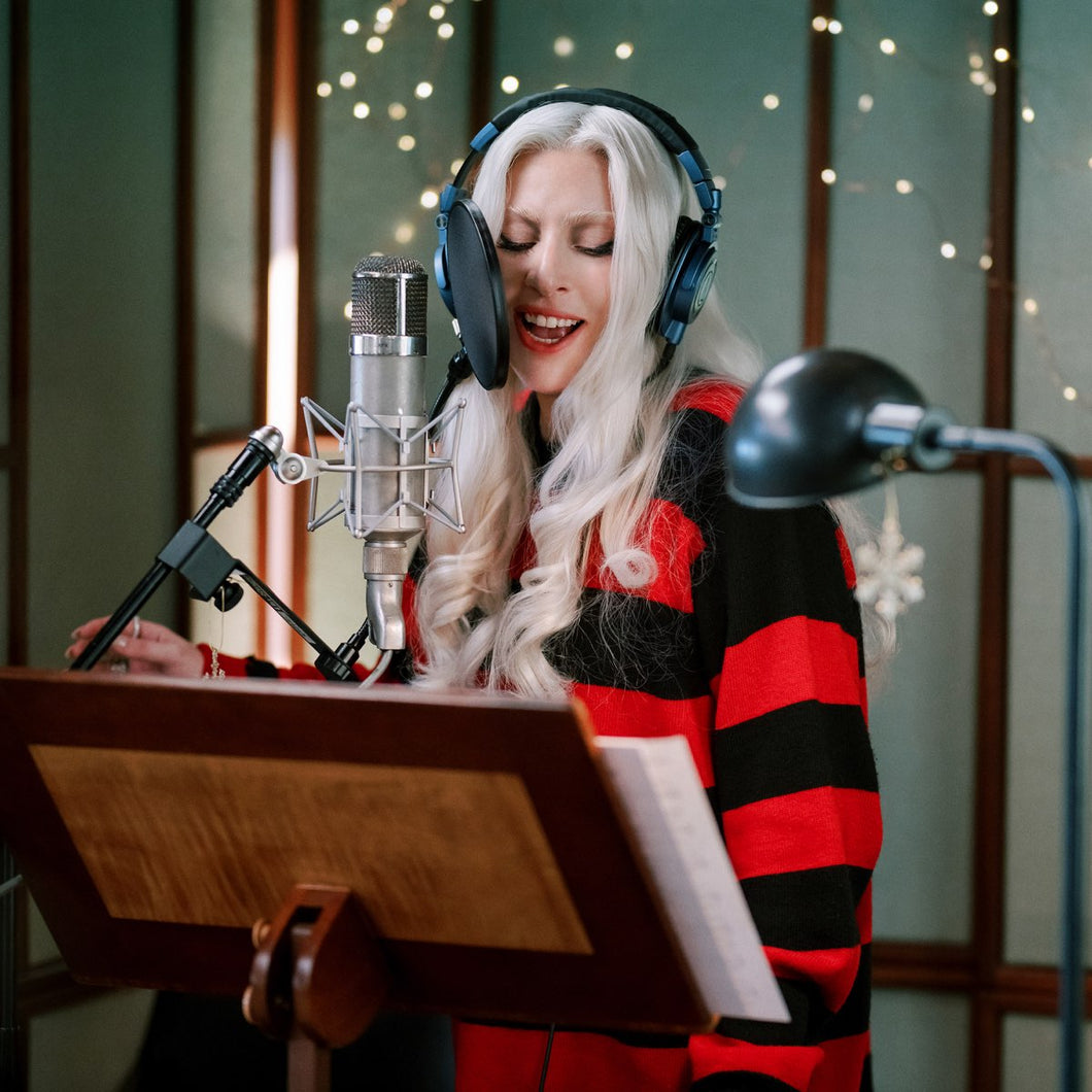 Santa Claus is Coming to Town - Lady Gaga